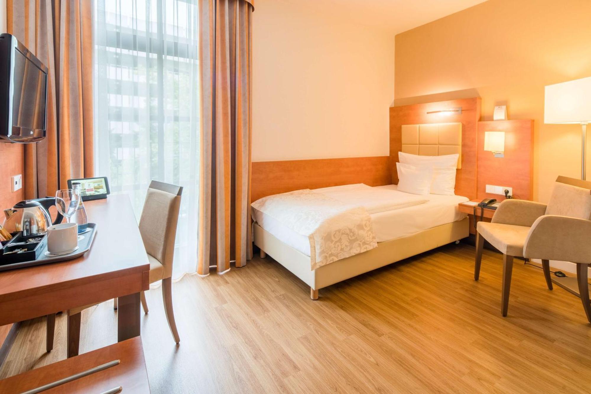 Best Western Plus Hotel Am Schlossberg Nuertingen Dış mekan fotoğraf